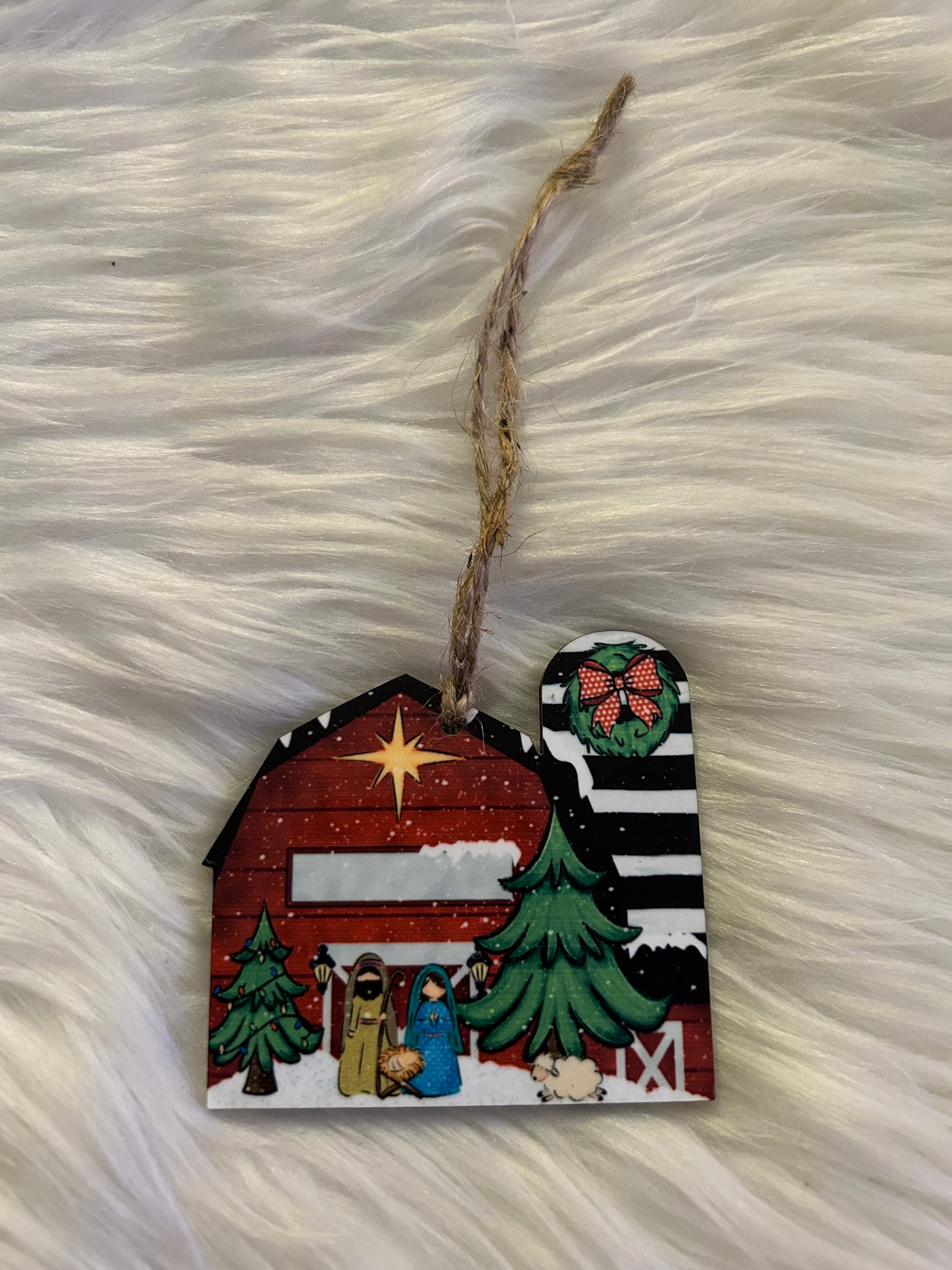 Nativity (BS04) - Barn with Silo Shape Ornament