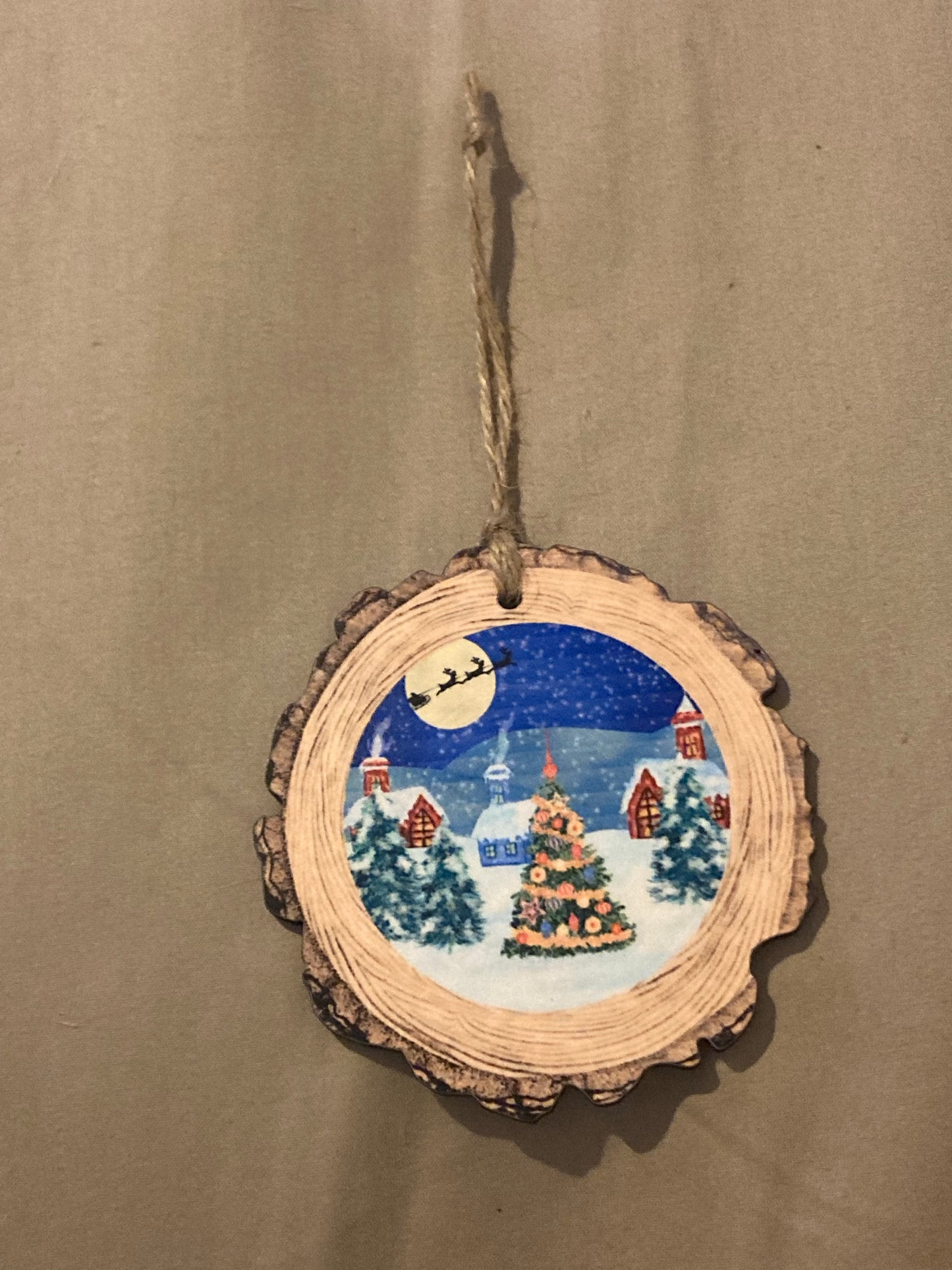 Winter Village (WS22) Wood Slice Ornament