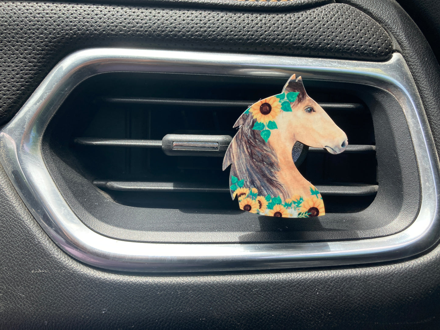 Brown with Sunflowers (HH02) Horse 2" Vent Clip