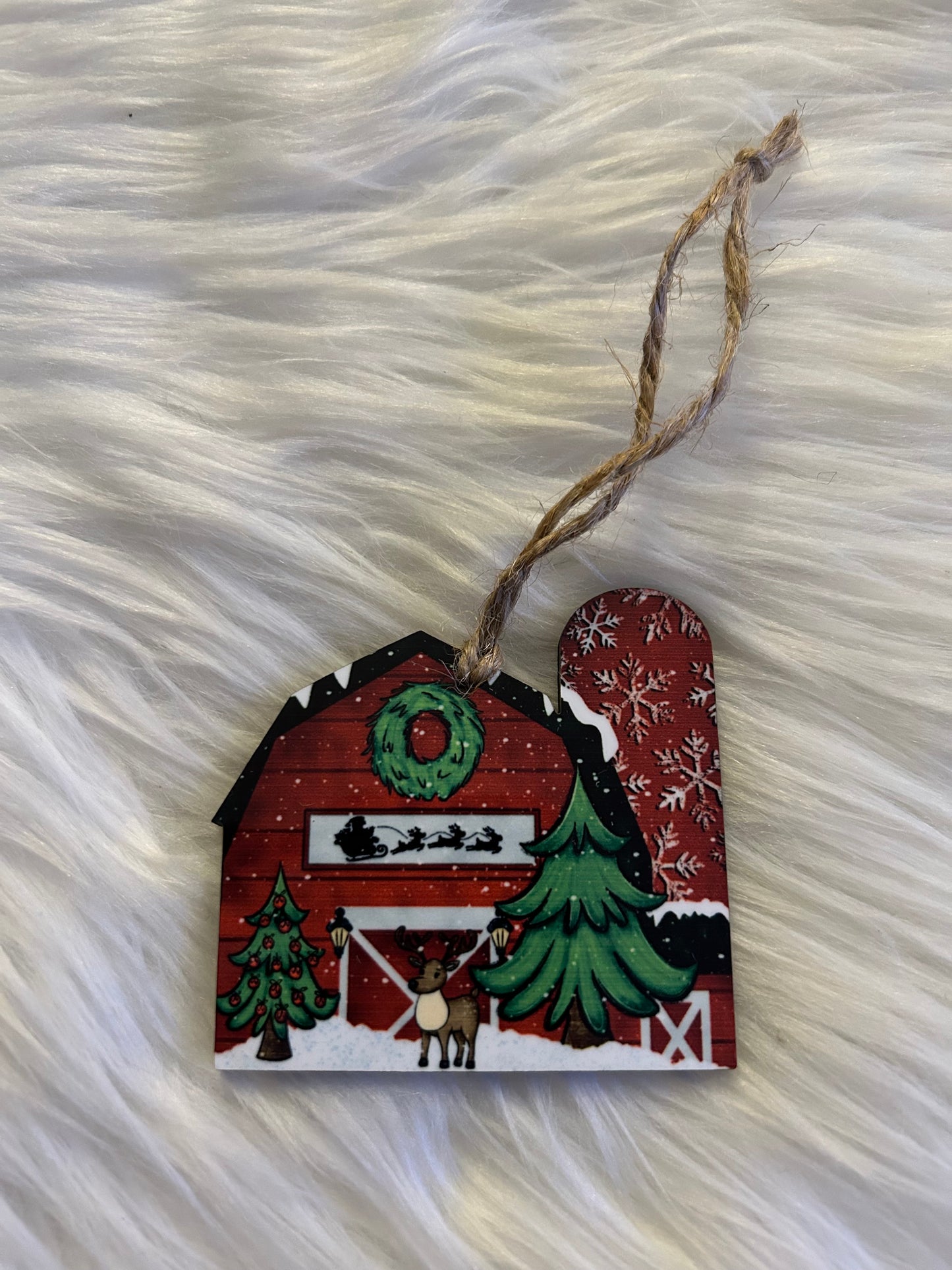 Reindeer (BS02) - Barn with Silo Shape Ornament