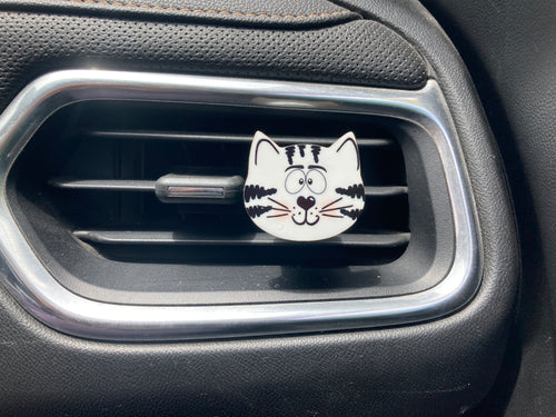 White Tabby (CH04) Cat Head 1.5