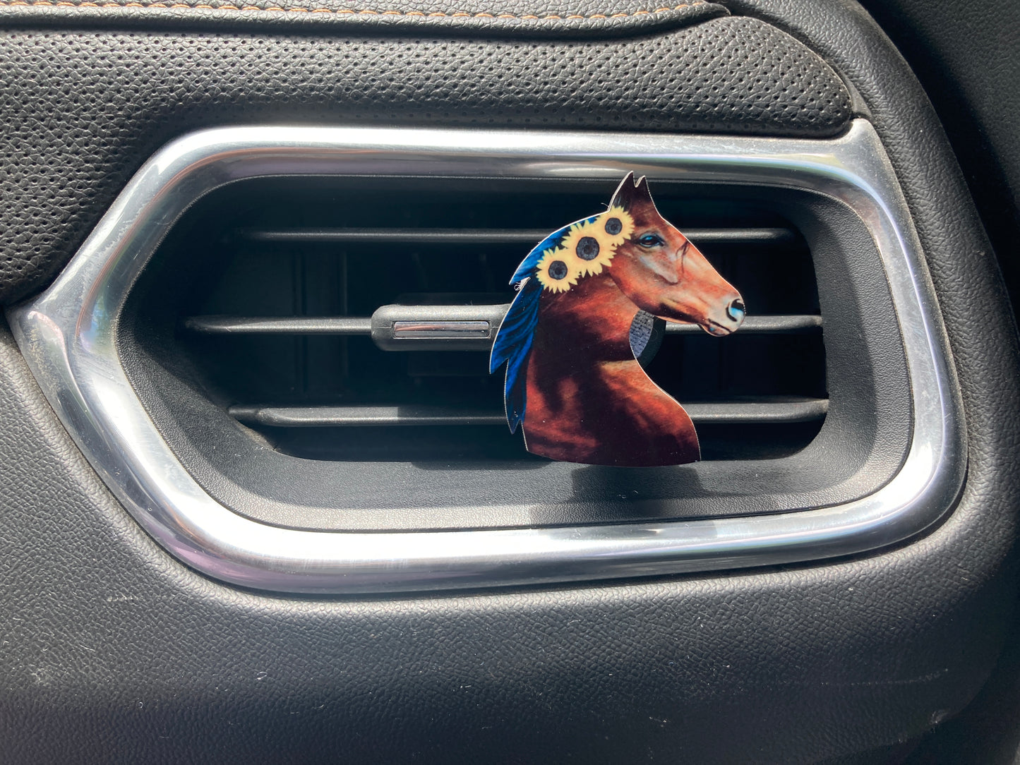 Dark Brown with Sunflowers (HH04) Horse 2" Vent Clip