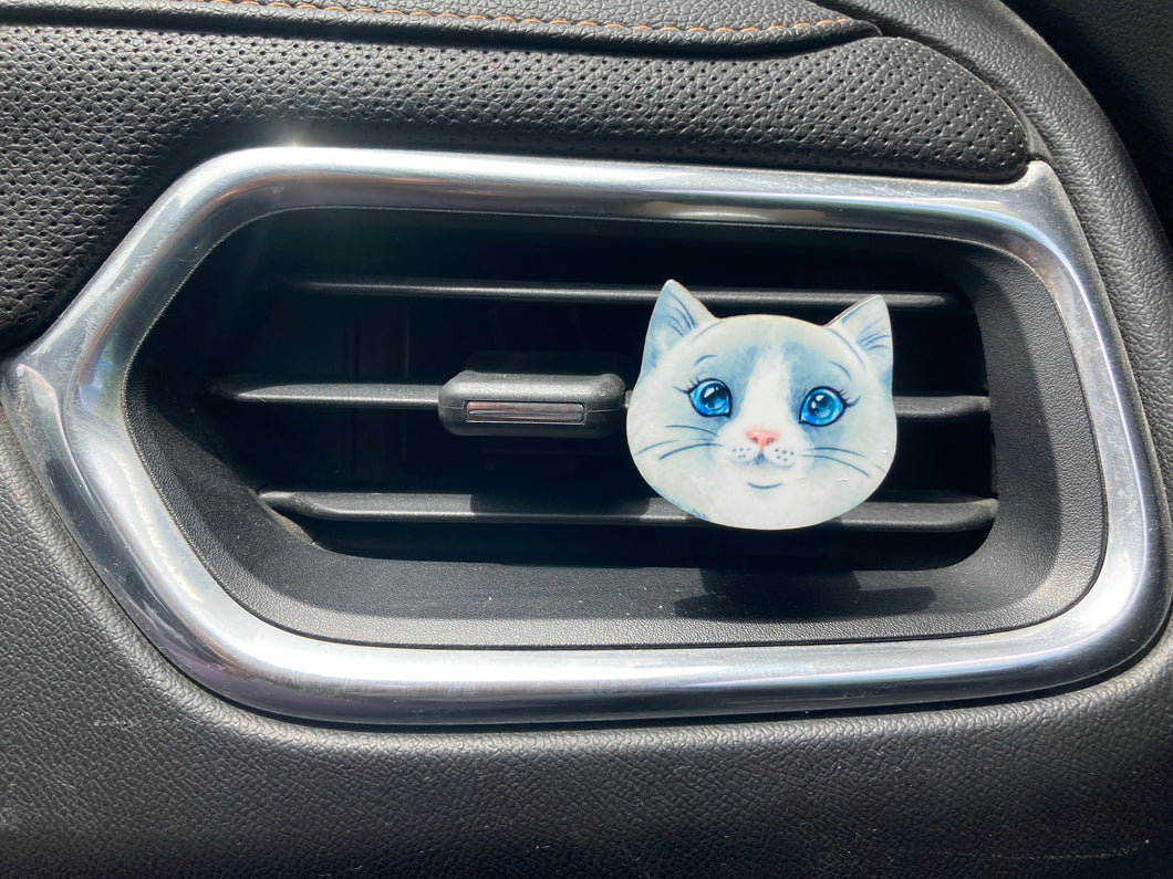 Grey and White (CH06) Cat Head 1.5
