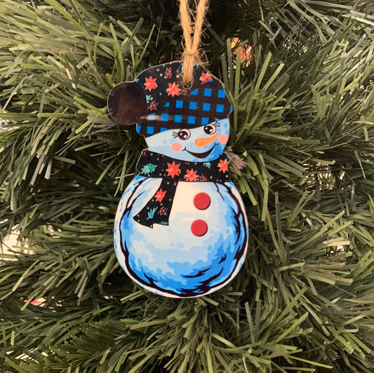 Green Holly - Snowman with Beanie Shape Ornament - SB04