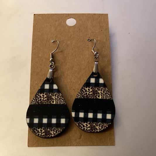 Black Plaid Print (TD51) Tear Drop Earrings